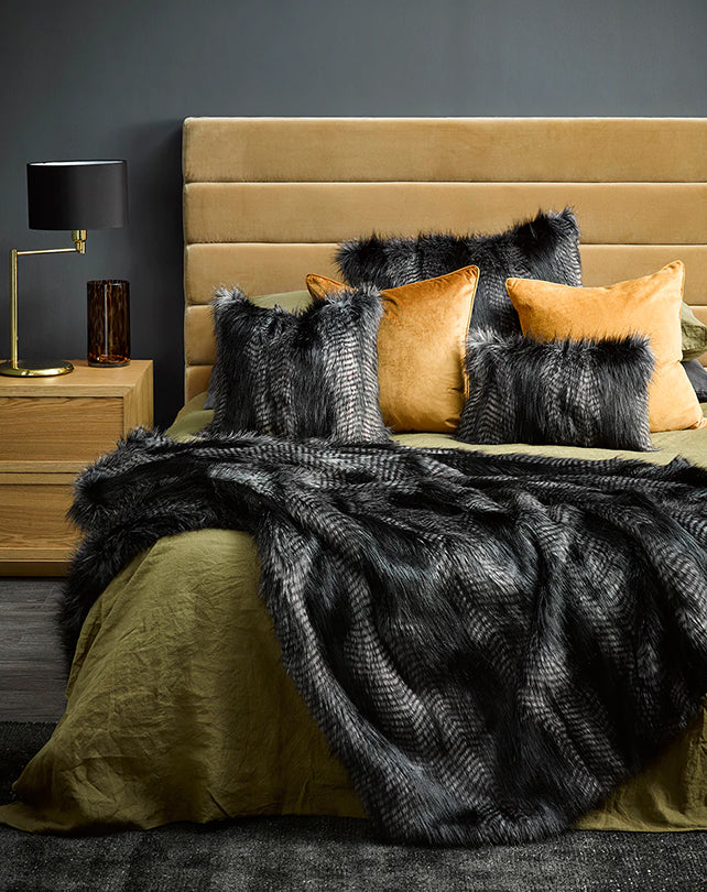 Faux Fur Throw - Black Coyote 150x180