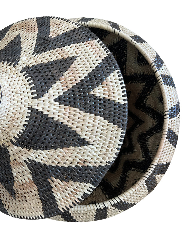 African Tribal Motif Basket w/lid - Black & Cream Zigzag