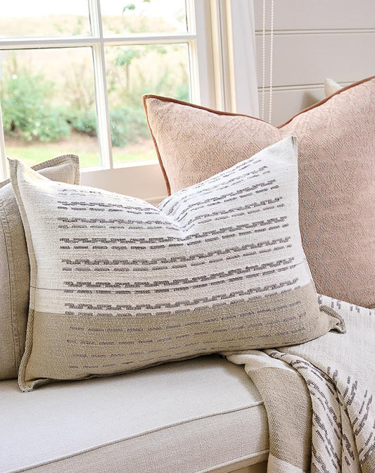 Hagen Cushion - Off White/Slate