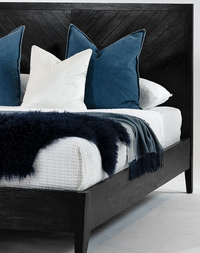 Tapestry Bed (Black)